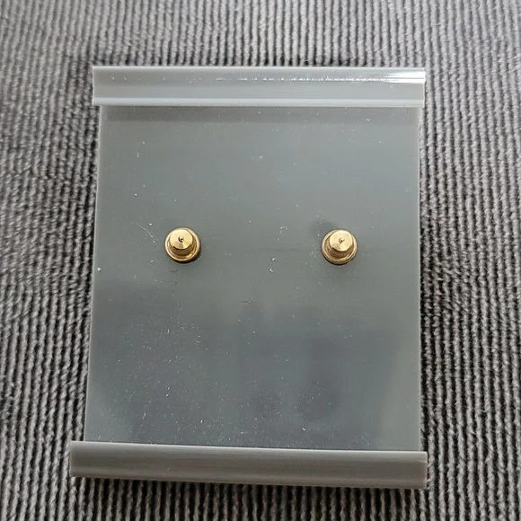 Trifari Cameo brooch and earring set - Picture 8 of 10